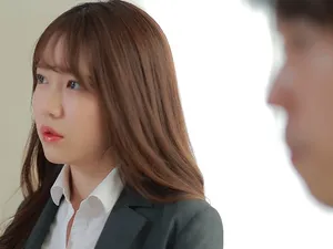 Ba người phụ nữ và một người đàn ông đam mê 4P, cuộc sống hạnh phúc của một người đàn ông giàu có, một người đàn ông chơi với ba người phụ nữ có ngoại hình đẹp, tất và vui vẻ, tất cả các loại cỏ tròn