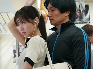 Chào buổi sáng cùng cái lồn mọng nước của bạn gái dâm