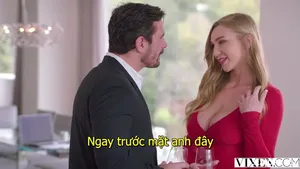 Anh sếp ép em nhân viên đụ để tiếp tục làm việc