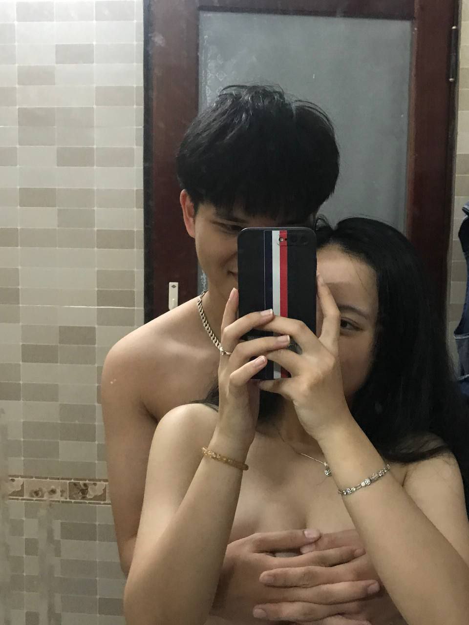 Lồn em lúc nào cũng phải hoạt động hết công suất